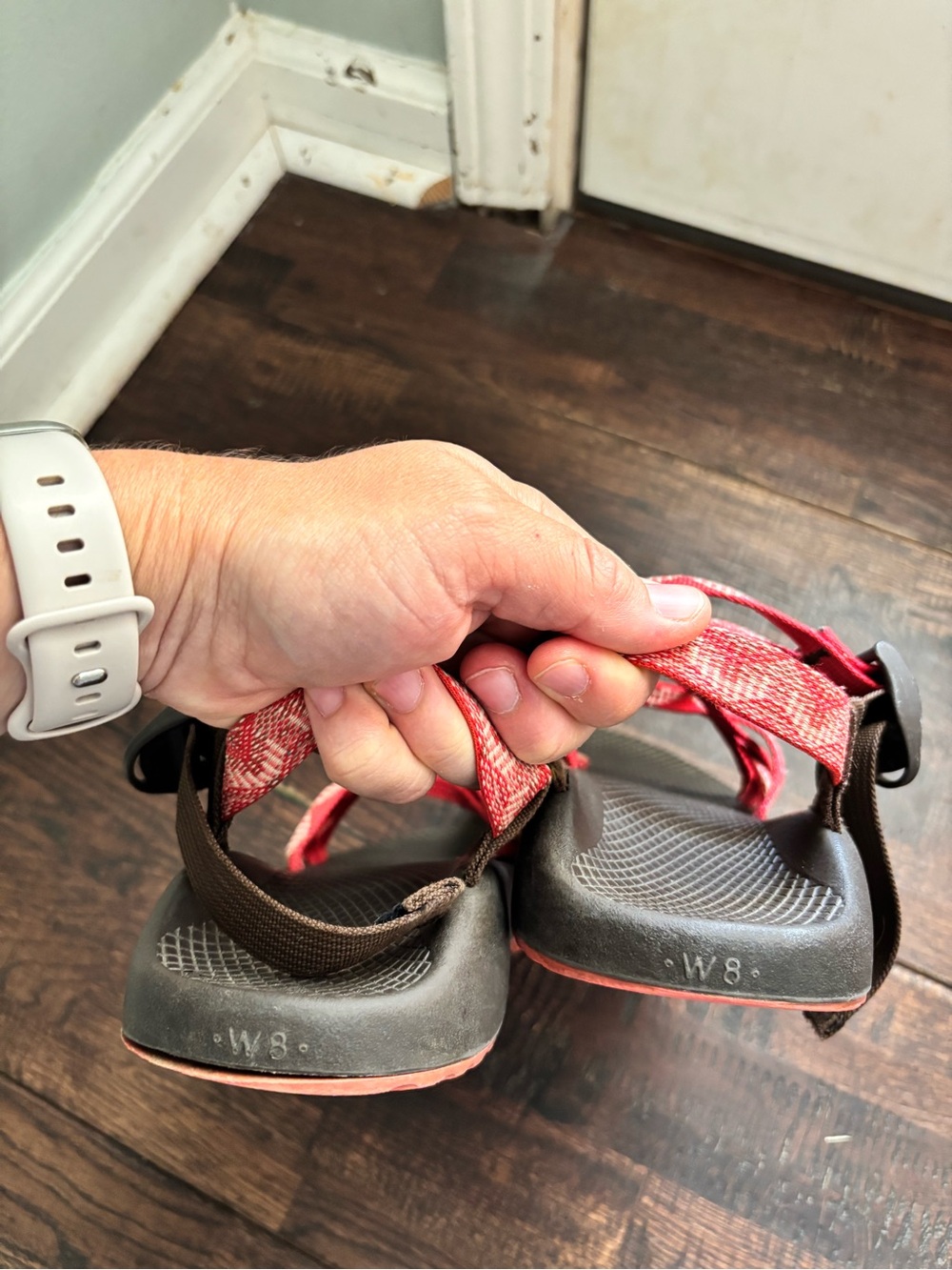 Women’s chaco sandals red size 8 - Picture 5 of 11